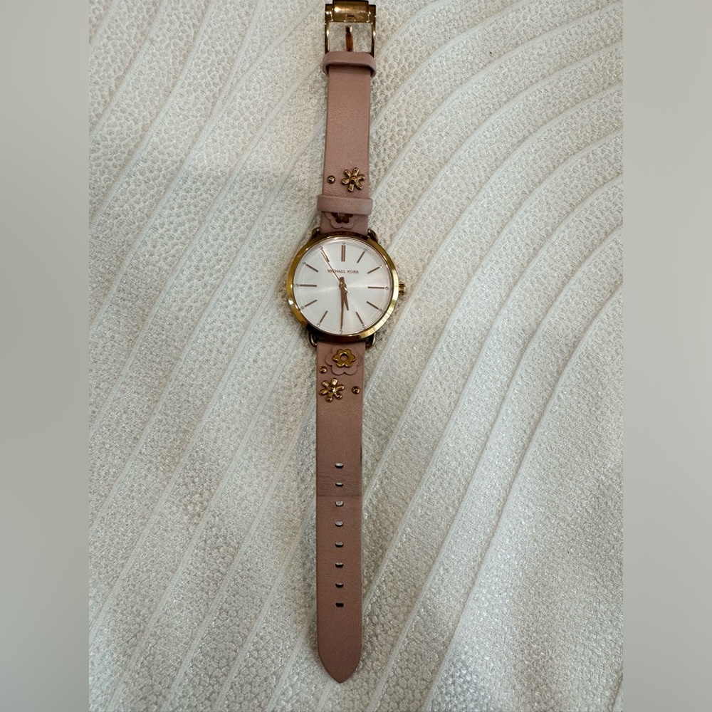 Michael Kors Portia Stainless Steel Quartz Leather Strap Watch - Picture 5 of 9